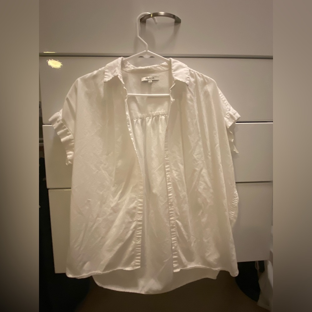 White Madwell Short Sleeve Button-Down in Small